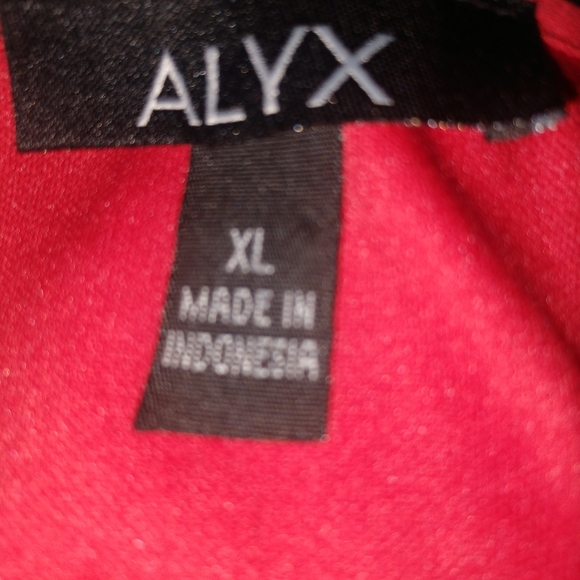 ♥️ Red bohemian lace detail shirt - Picture 3 of 6